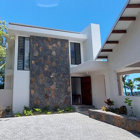 Canari Waterfront Villas Roches Noires Exterior foto