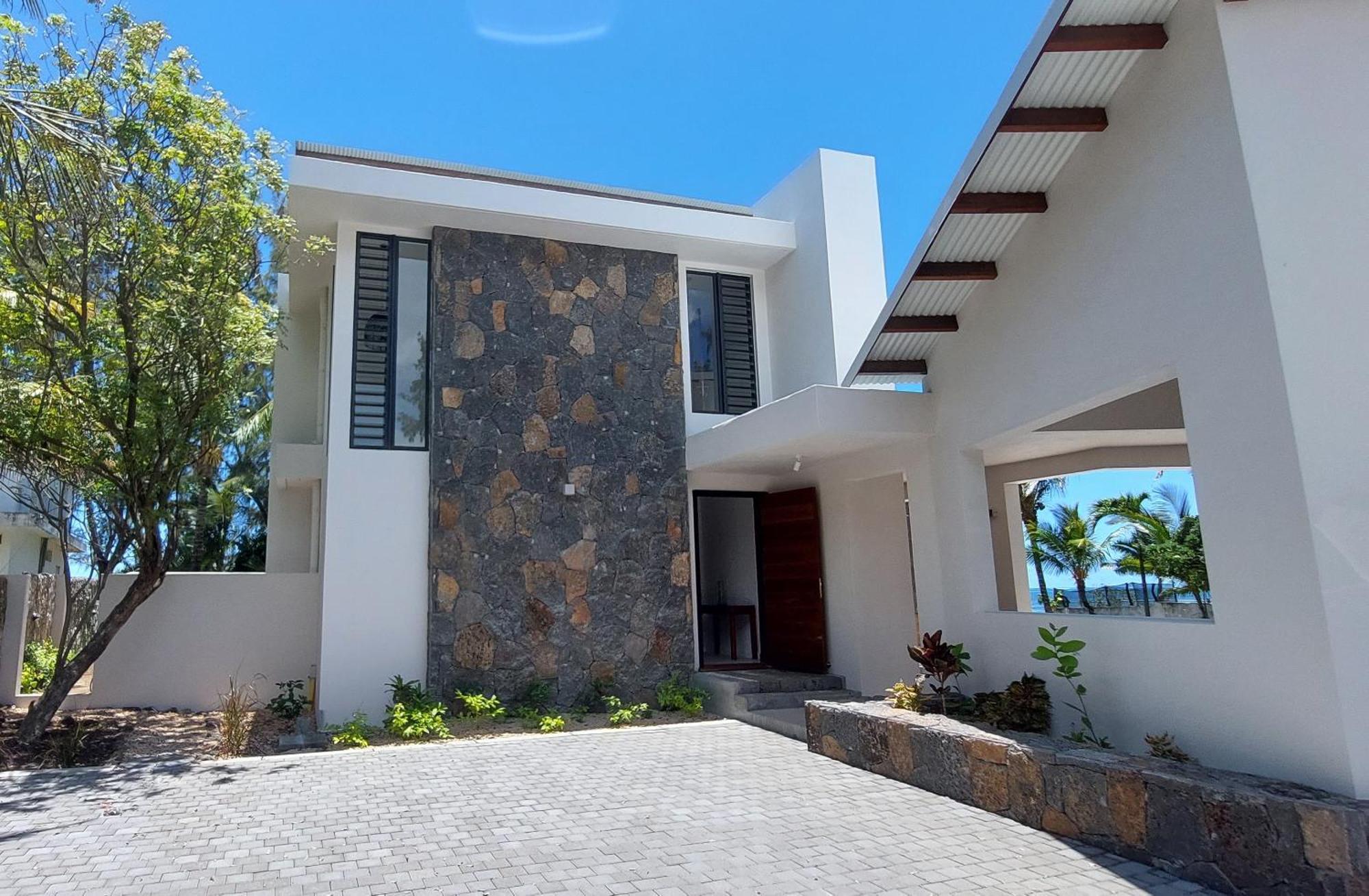 Canari Waterfront Villas Roches Noires Exterior foto